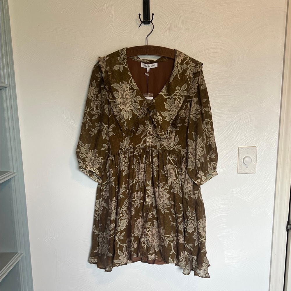 Sofie the Label NWT Demi Floral Ruffle Collar Mini Dress.  Size Medium.